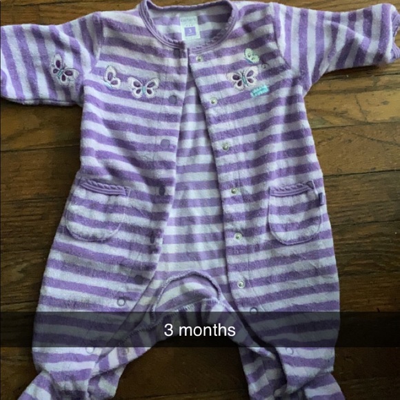 I’m selling baby clothes. Message me for prices - Picture 5 of 16